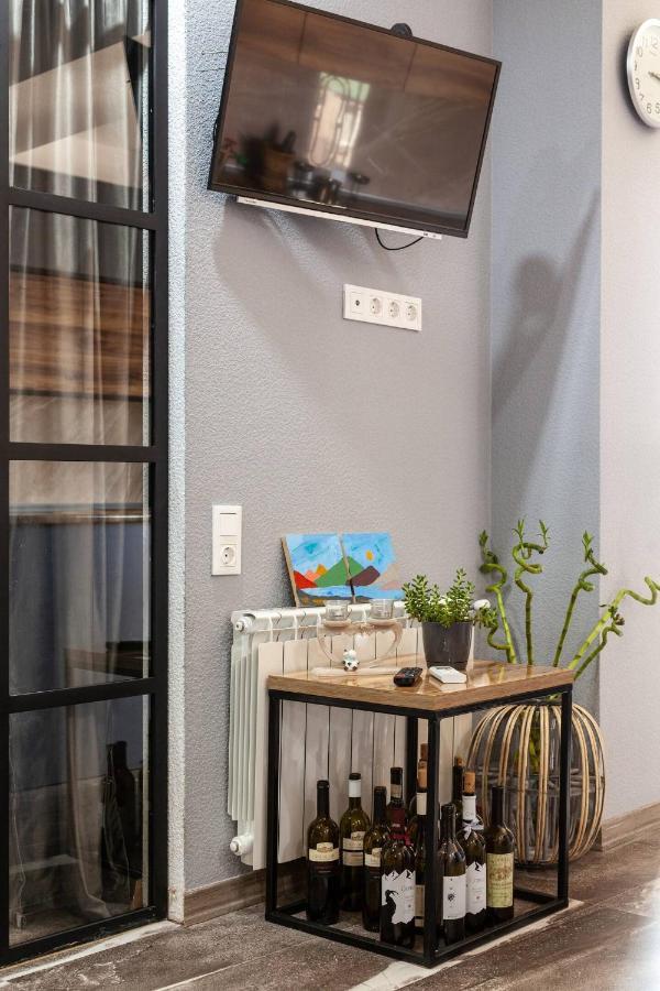 Veli Group Apartment In Old City คูทายสิ ภายนอก รูปภาพ