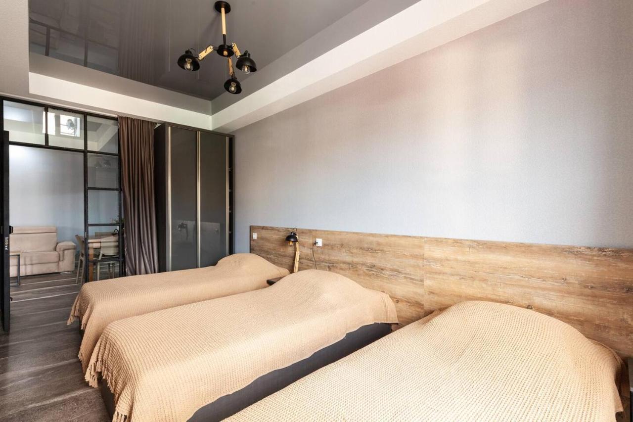 Veli Group Apartment In Old City คูทายสิ ภายนอก รูปภาพ